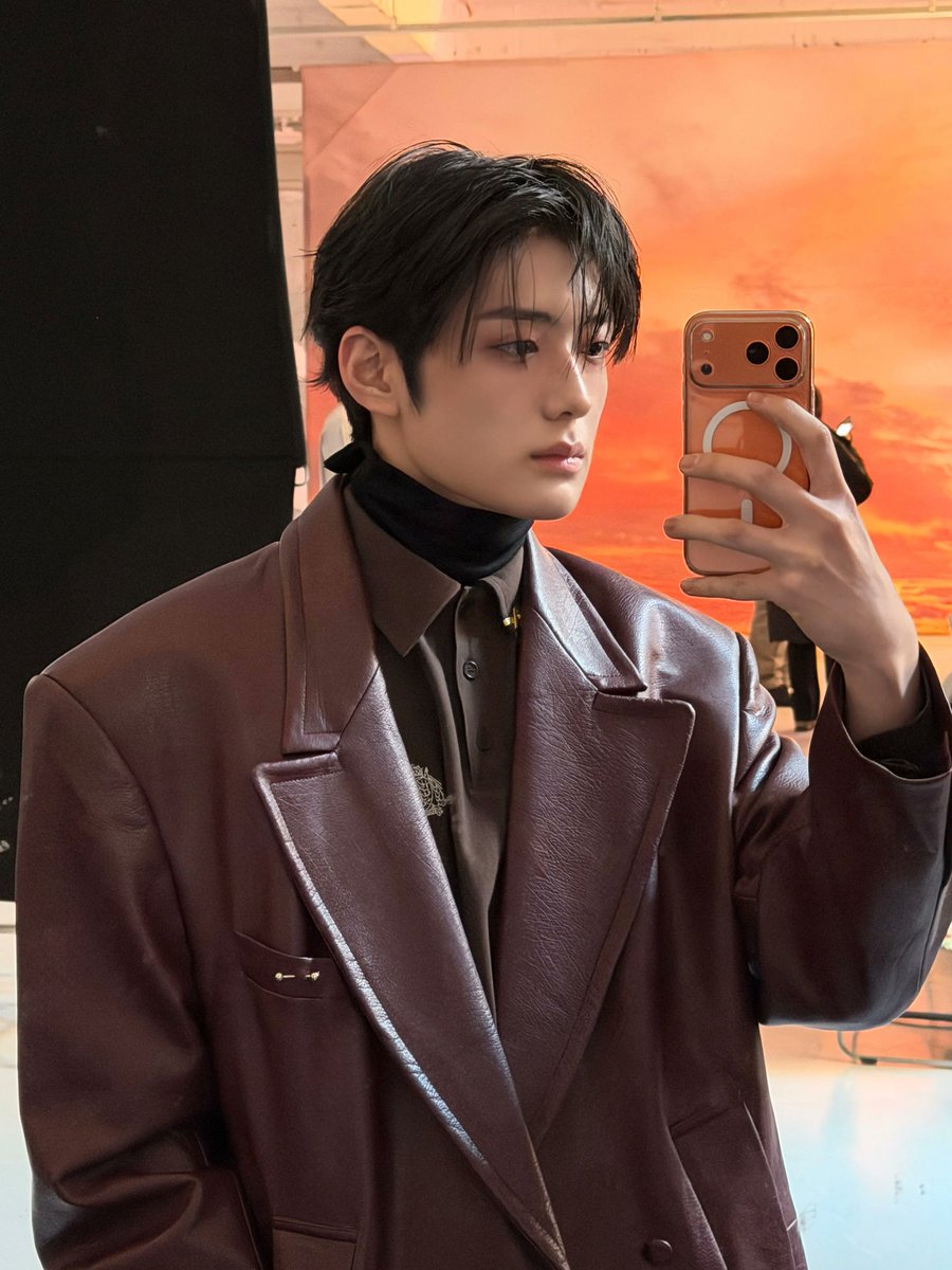 CHUNG SANGHYEON France tweet media