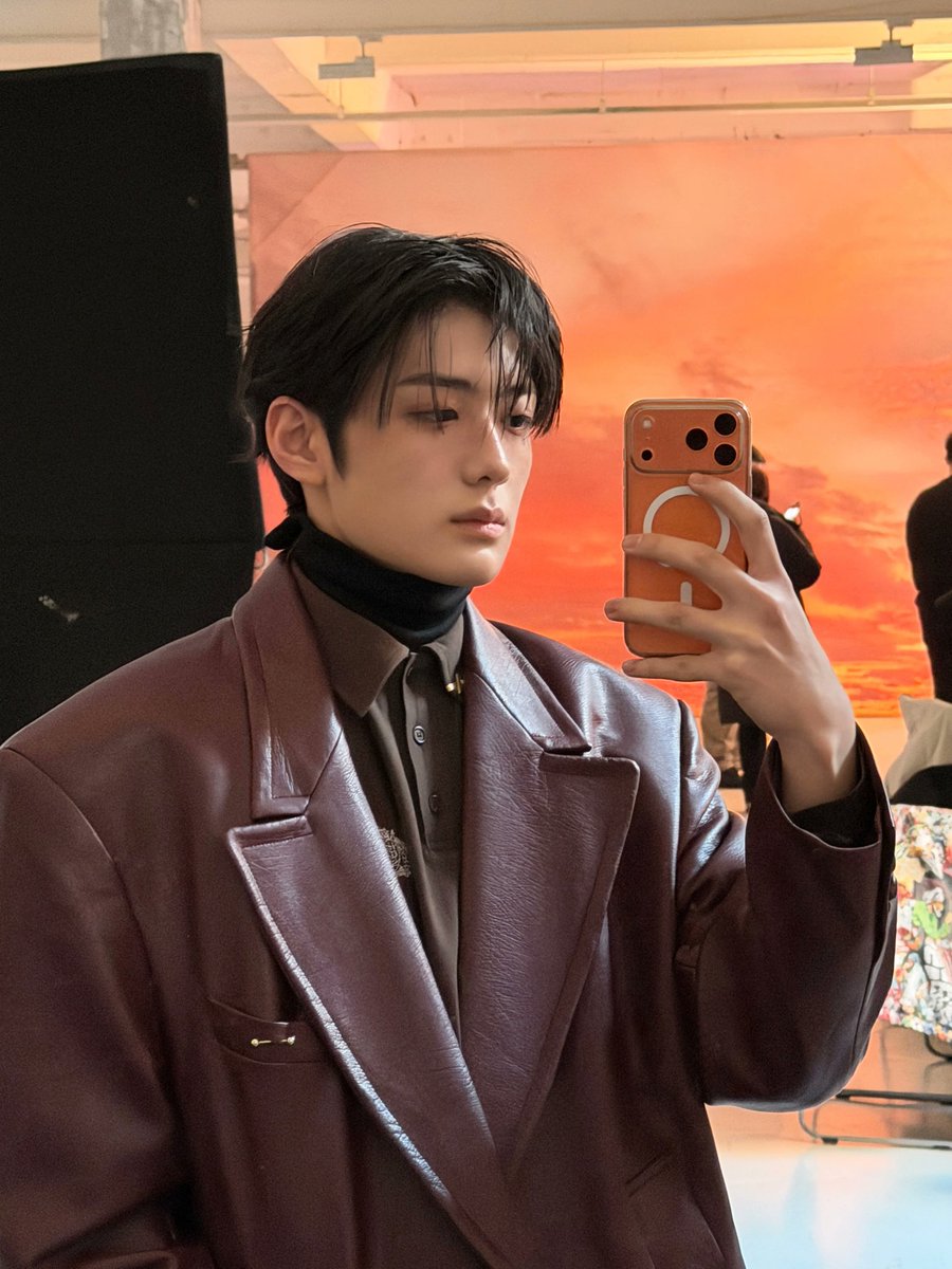 CHUNG SANGHYEON France tweet media