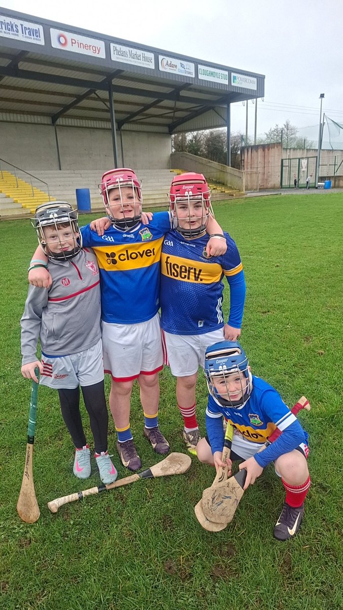 RoscreaHurling's tweet photo. This Morning at Roscrea Gaa or u10s played Monaleen from Limerick both teams wore there county colours, it was brilliant morning of hurling 👏🏻 
 
We welcome new members at u6 u8 u10s u12s u14s u16s and u18s please contact Alan Graham on 086 875 2949 if ye would like to join. https://t.co/bieDOyqWxf