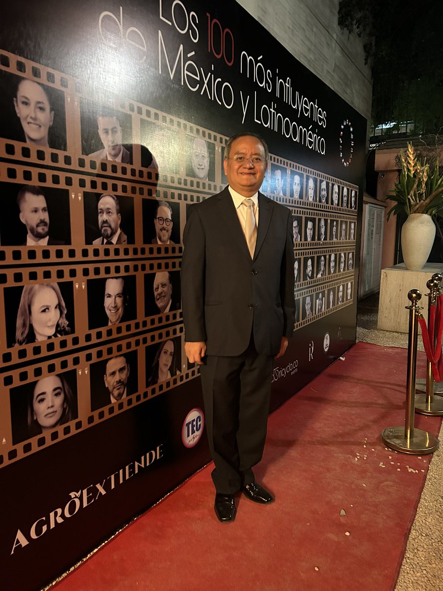 santillanpe1's tweet photo. Agradezco mucho a la Revista One Magazine y a su directora Claudia Montelongo el haberme considerado entre los 100 más influyentes de México y Latinoamérica; es una gran distinción pero sobre todo una enorme responsabilidad para seguir trabajando por una justicia cercana, sensible, ágil y eficiente. Desde el @TFJAMexico lo seguiremos haciendo.