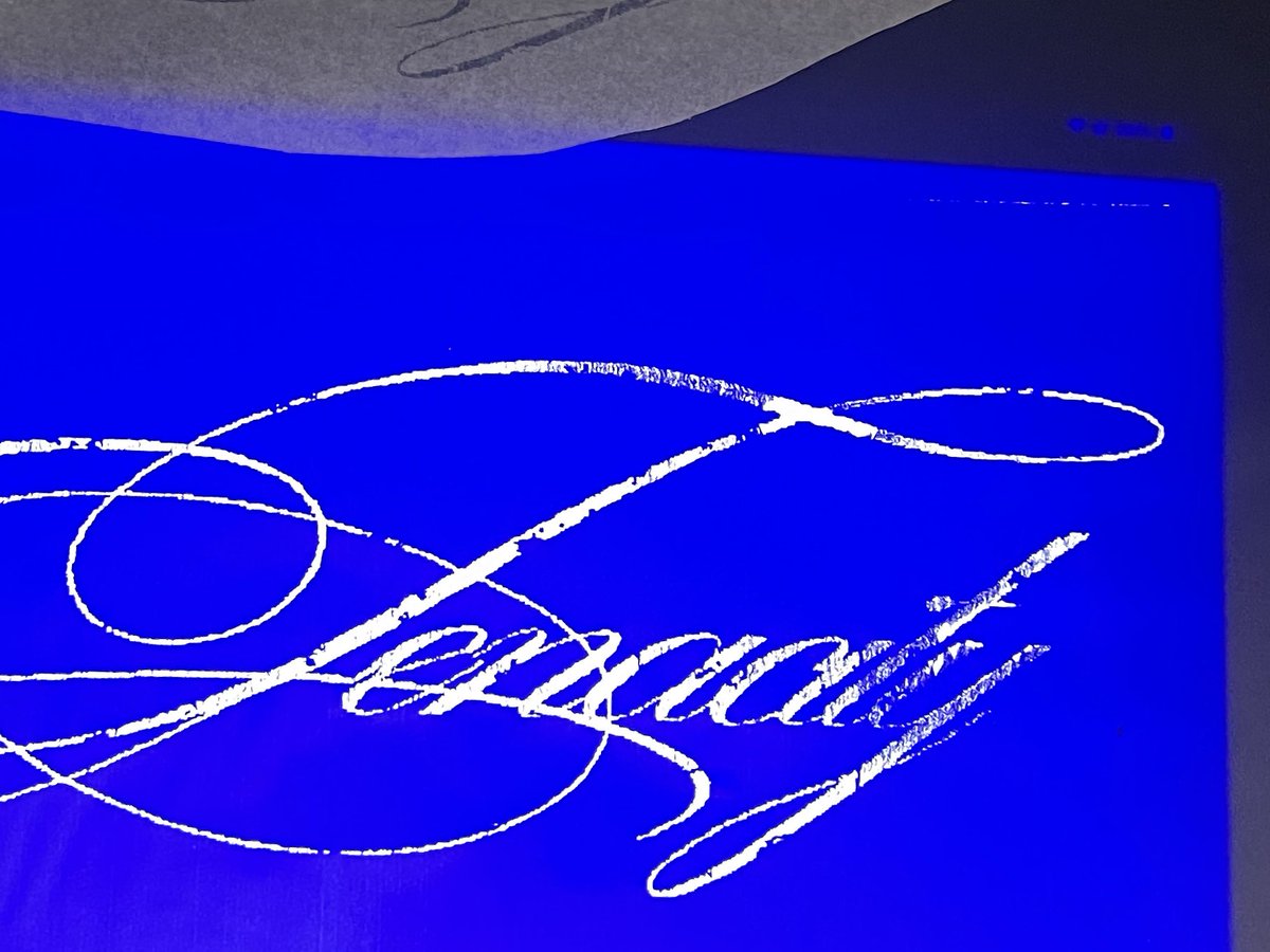 とむら tweet media