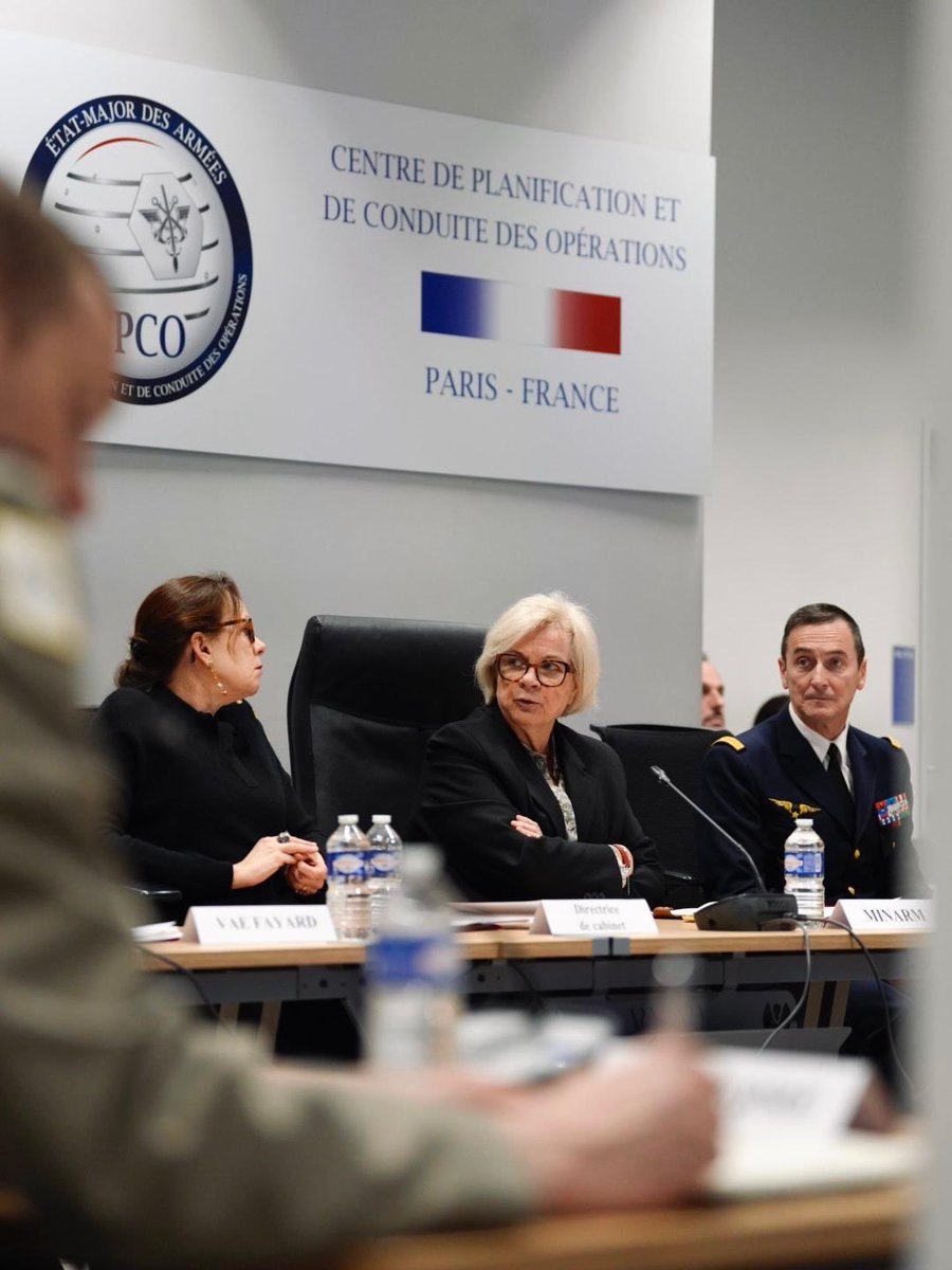 CaVautrin's tweet photo. Au Centre de planification et de conduite des opérations (CPCO), où le déroulement du conflit est suivi heure par heure, afin d’éclairer les décisions que le chef des armées est appelé à prendre. https://t.co/QQLyjC5dhX