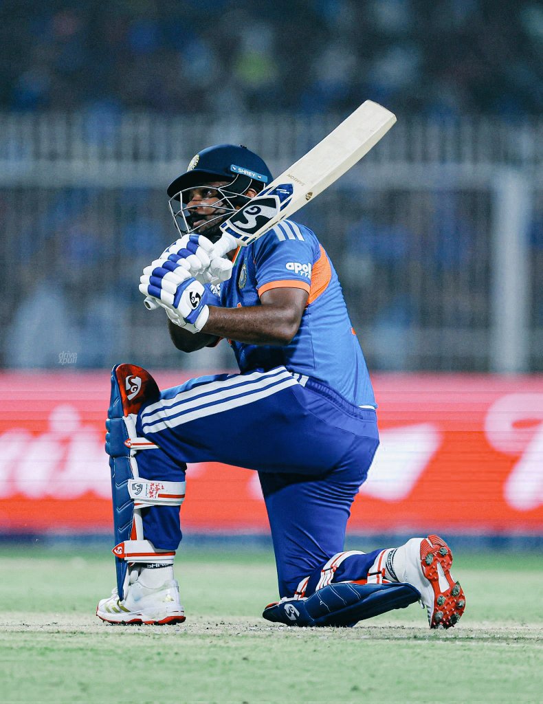 Sugandalu's tweet photo. @IamSanjuSamson 👍🔥Rocked Man🙏🔥Vandhutanu Sollu Nan Thirumbi Vandhuta nu Sollu... 

Sanju Without U No Semifinal Important Day Important Innings... This is the One of the Slippers Shot to Who Degraded U... This Innings India Won't Forget the Name -- Sanju Samson 🩷😍

#INDvsWI
#T20WorldCup 
#T20WorldCup2026