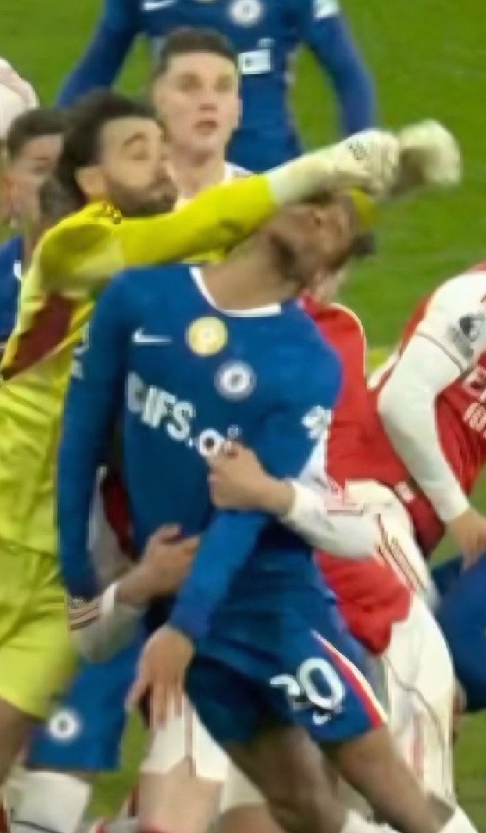 Raya double punch to the face or Saliba rugby tackle from behind not enough for a penalty against Arsenal it seems.