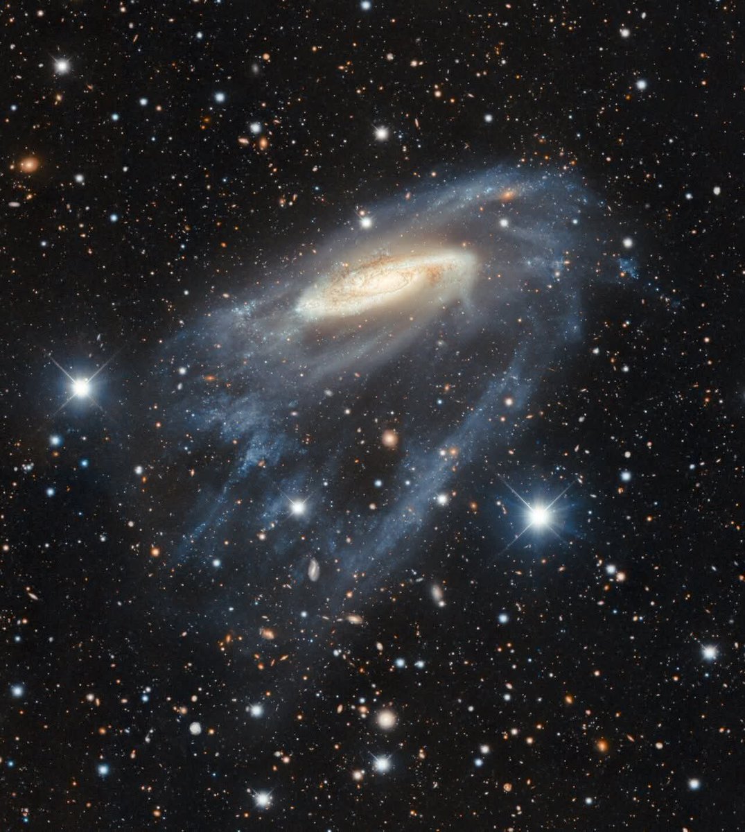 konstructivizm's tweet photo. Notable Galaxy: NGC 3981 Displays a Distorted Morphology as a Result of Gravitational Interactions

Credit: Dark Energy Survey/DOE/FNAL/DECam/CTIO/NOIRLab/NSF/AURA - Image processing: R. Colombari &amp; M. Zamani (NSF’s NOIRLab) https://t.co/WQcv3RKUNF