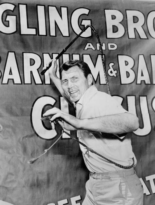 TRIVIA INÚTIL: En #ElEspectáculoMásGrandeDelMundo, los miembros del circo Ringling Bros. y Barnum &amp; Bailey actuaban regularmente en la serie.