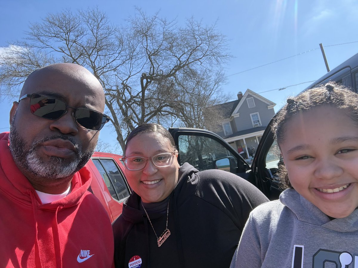 Pierce4NCHouse's tweet image. Hanging out at the polls on Saturday, which was the last day of early voting! The New Resource Center in Halifax County has been the second busiest early voting site in House District 27. #earlyvoting #election2026 #HD27