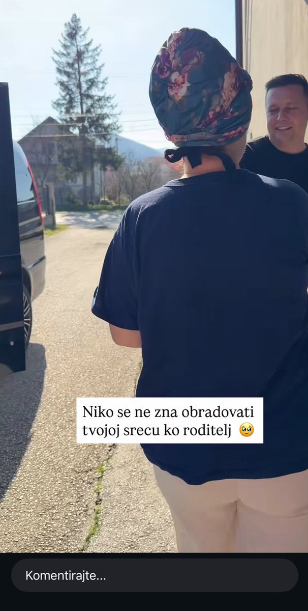 Lola tweet media