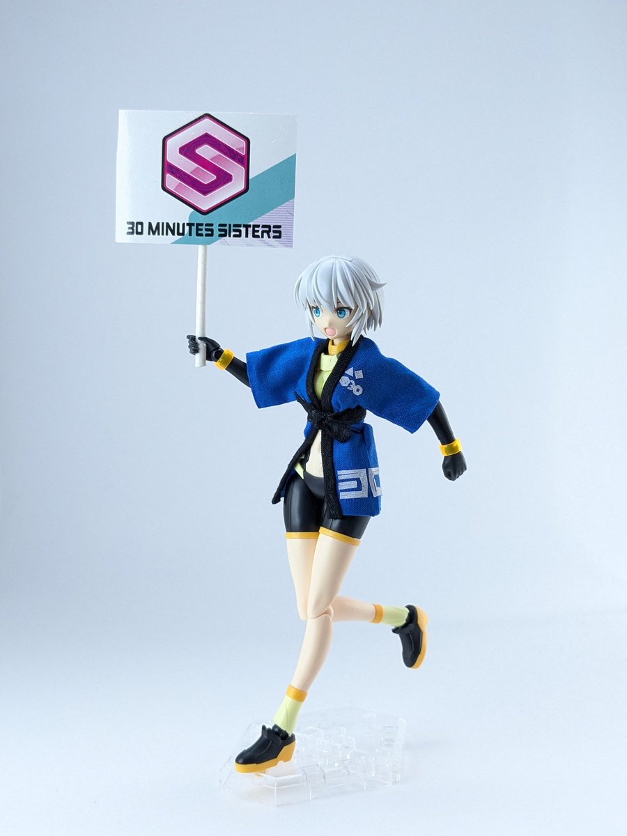 EagAzzXmyl30880's tweet photo. フェス会場に連れ出すことになったので、背面もちゃんと模様を入れました！
あと、えっと、その、とても恥ずかしいんですが、装甲MAXさんに言われるまで、リシェッタの靴裏の3mmピンの存在を忘れてまして、ずっとアームで支えてました、ほんと恥ずかしかったですw
#30MLFES  #30ML #30MS https://t.co/zKUk6iWlHi