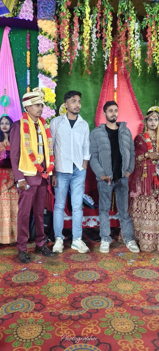BguVivekkumar's tweet photo. शैलेंद्र साहू जी के शुभ विवाह में शामिल होकर नवदंपति को आशीर्वाद दिया। 💐
साहूवंशी विवेक साहू की ओर से ढेरों शुभकामनाएँ – आपका दांपत्य जीवन प्रेम और समृद्धि से सदा उज्ज्वल रहे। 💍✨
सदा साथ रहें, सदा खुश रहें! 💞
#ShubhVivah #SahuSamaj #VivekSahu https://t.co/oTBT0HTZpu