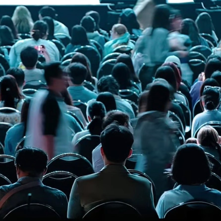 โหรูปนี้แบบค่ดอิมแพคกับใจ คุณพ่อพี่ภูมิคุณแม่ supporter no.1ของสกาย คนเล็กนทีธรถูกรักมาอย่างดีเลย🩵☁️😭