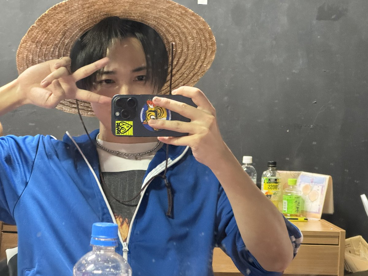 koki_kawamoto's tweet photo. 天竺生地、ありがとうございました！
人生で初めてパイロンを買った日。
よくわかんない設定のパチャクティ演じました。 https://t.co/1m9p2ObF5x