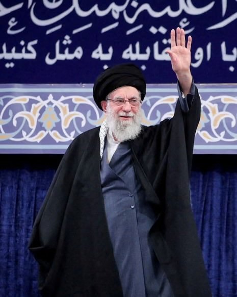MarwanPoi10's tweet photo. A martyr. A hero. Made Iran powerful in which they used co-ordinated powers to attack, refused to bow America and Israel and be their puppet. 

Rest in peace.
Long live Iran 🇮🇷🇮🇷🇮🇷

#Khamenei #Iran #dubaiattack #Israel #Tehran https://t.co/E6VeyQUwEW