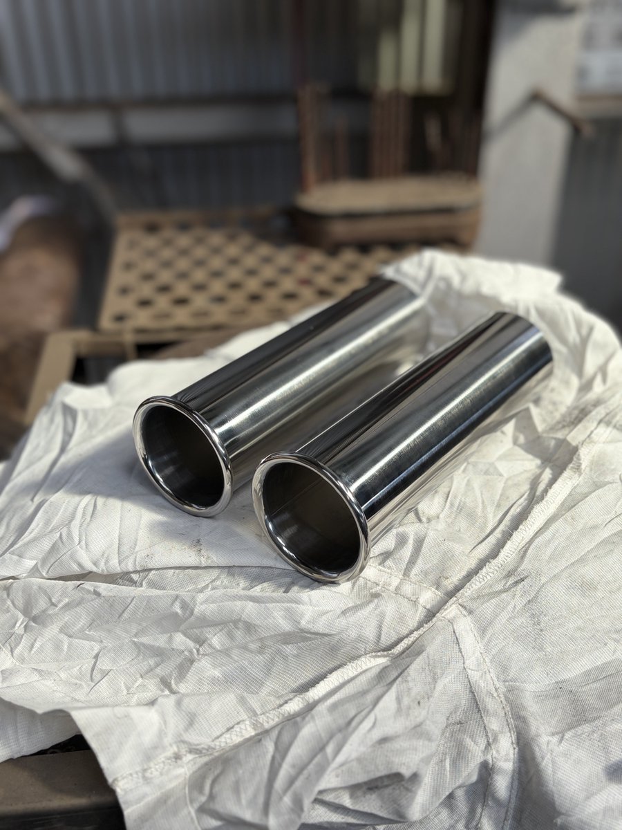 うちですうち tweet media