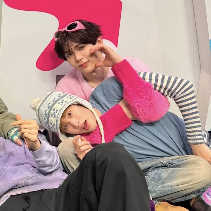 syototo_'s tweet photo. 진짜 ㄹㄸㅈ 너무 귀엽다ㅜㅜ 평생 붙어있어줘ㅜㅜ https://t.co/Hwcg3prXmO