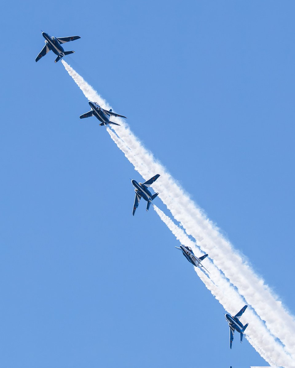 ta8092's tweet photo. ブルーインパルス
Blue Impulse

一年ぶりの小牧基地オープンベース

#ブルーインパルス
#BlueImpulse
#小牧基地オープンベース https://t.co/QzUOJ5GpO7