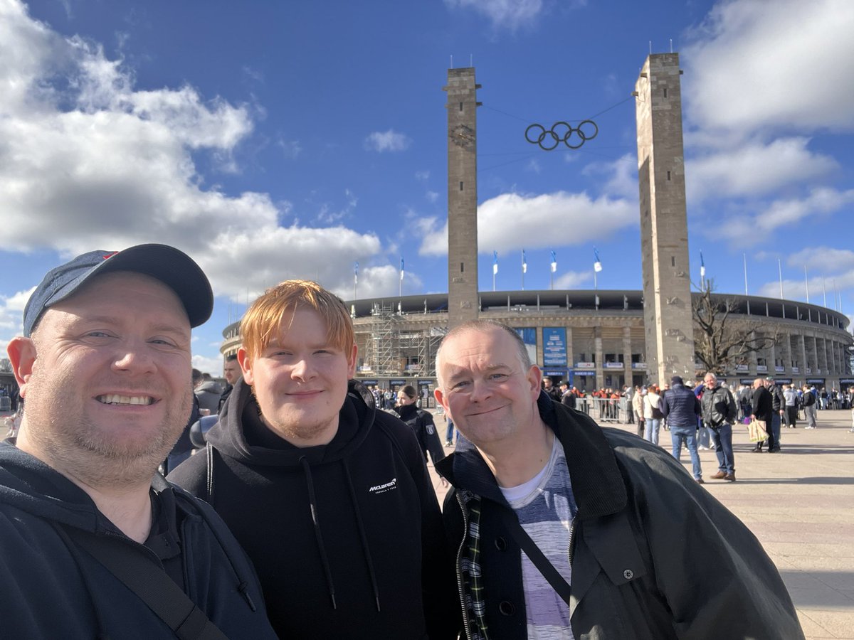 craigburn27's tweet photo. A quick hop over to Germany 🇩🇪today. I’m with @cohanburnham & Alan for:
⚽️ @HerthaBSC 🆚 1.FC Nürnberg
🏟️ Olympiastadion Berlin
🏆 2. Bundesliga
🔢 Game 84 of 2025/2
#Groundhopping | #Matchopping | #Bundesliga | #HerthaBSC https://t.co/VkfzVHgfO8
