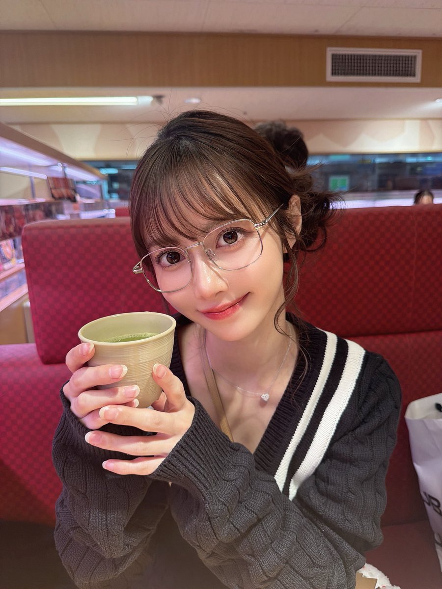 inu_wanwan_inu's tweet photo. 何を食べるかじゃない、誰と食べるか https://t.co/IsLmyhP64D