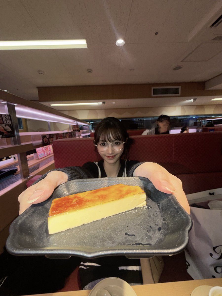 inu_wanwan_inu's tweet photo. 何を食べるかじゃない、誰と食べるか https://t.co/IsLmyhP64D