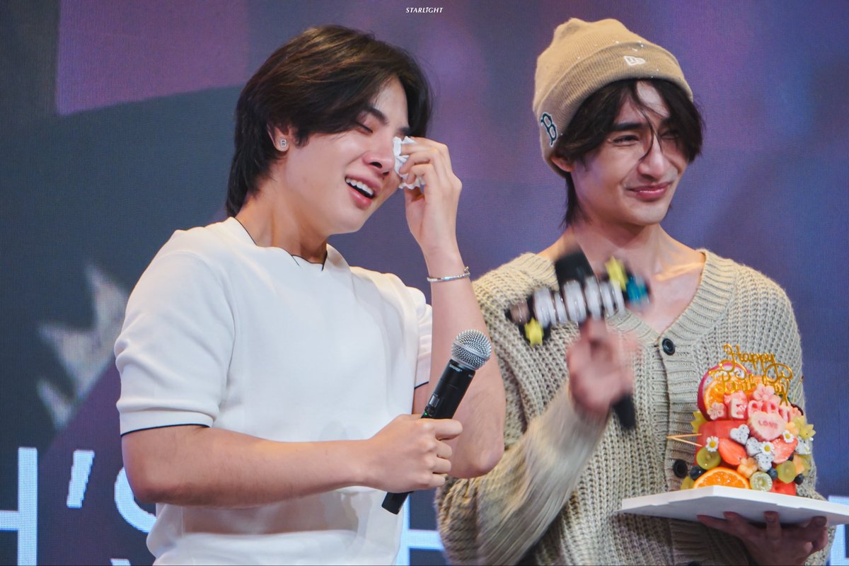 starlightsmix's tweet photo. ก็เพราะหัวใจเราผูกกัน 🤎❤️ 

#EarthTheaterOfLove
#ExploreOurTheEarth2026 
#เอิร์ทมิกซ์ #EarthMix 
#Earthpirapat #mixxiw https://t.co/FdT3VCwnyl