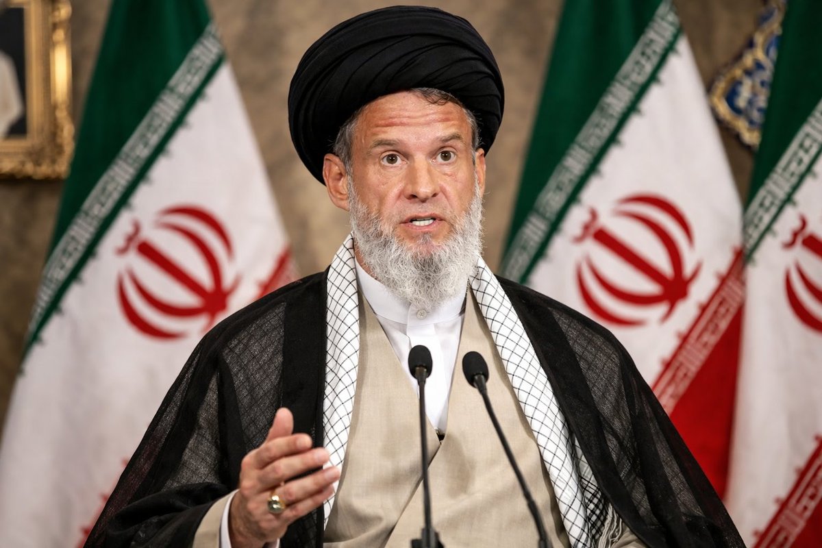 BREAKING: Lane Kiffin is leaving LSU to become the new ayatollah of Iran: 

"I will forever cherish my 3 months in Baton Rouge but becoming Supreme Leader is the next chapter in my career." 🇮🇷