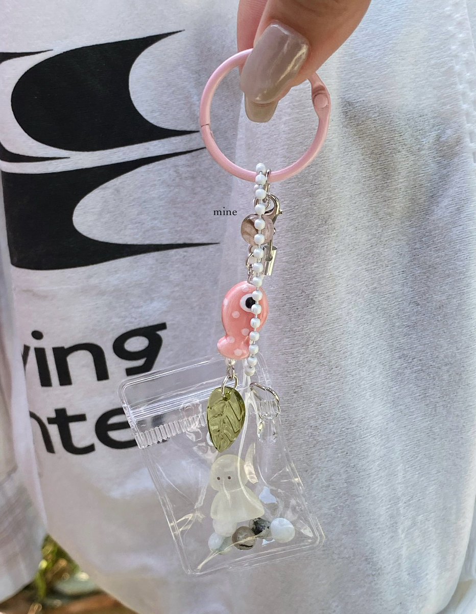 imeyue's tweet image. ˋℎ𝑎𝑛𝑑𝑚𝑎𝑑𝑒 :𝘭𝘦𝘦𝘮𝘪𝘯𝘦 ‧꒰ა ★ ໒꒱

 🐟 𝐤𝐞𝐲𝐜𝐡𝐚𝐢𝐧 | 𝐩𝐡𝐨𝐧𝐞 𝐜𝐡𝐚𝐫𝐦 ~Fish
Price:  30฿ ᯓ

 🌥️ 𝐤𝐞𝐲𝐜𝐡𝐚𝐢𝐧 | 𝐩𝐡𝐨𝐧𝐞 𝐜𝐡𝐚𝐫𝐦 ~ Teru Teru Bozu 🍃 
Price:  20฿ ᯓ ⠀⠀ ⠀⠀ ⠀ ⠀⠀ 

⭐️ค่าส่ง 40.- 

#keychains #พวงกุญแจ  #handmade #พร้อมส่ง