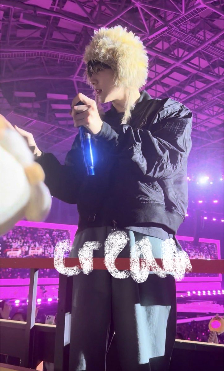 Cream_Bin125's tweet photo. 너무 가까워요….. https://t.co/SAdrV0SB5U