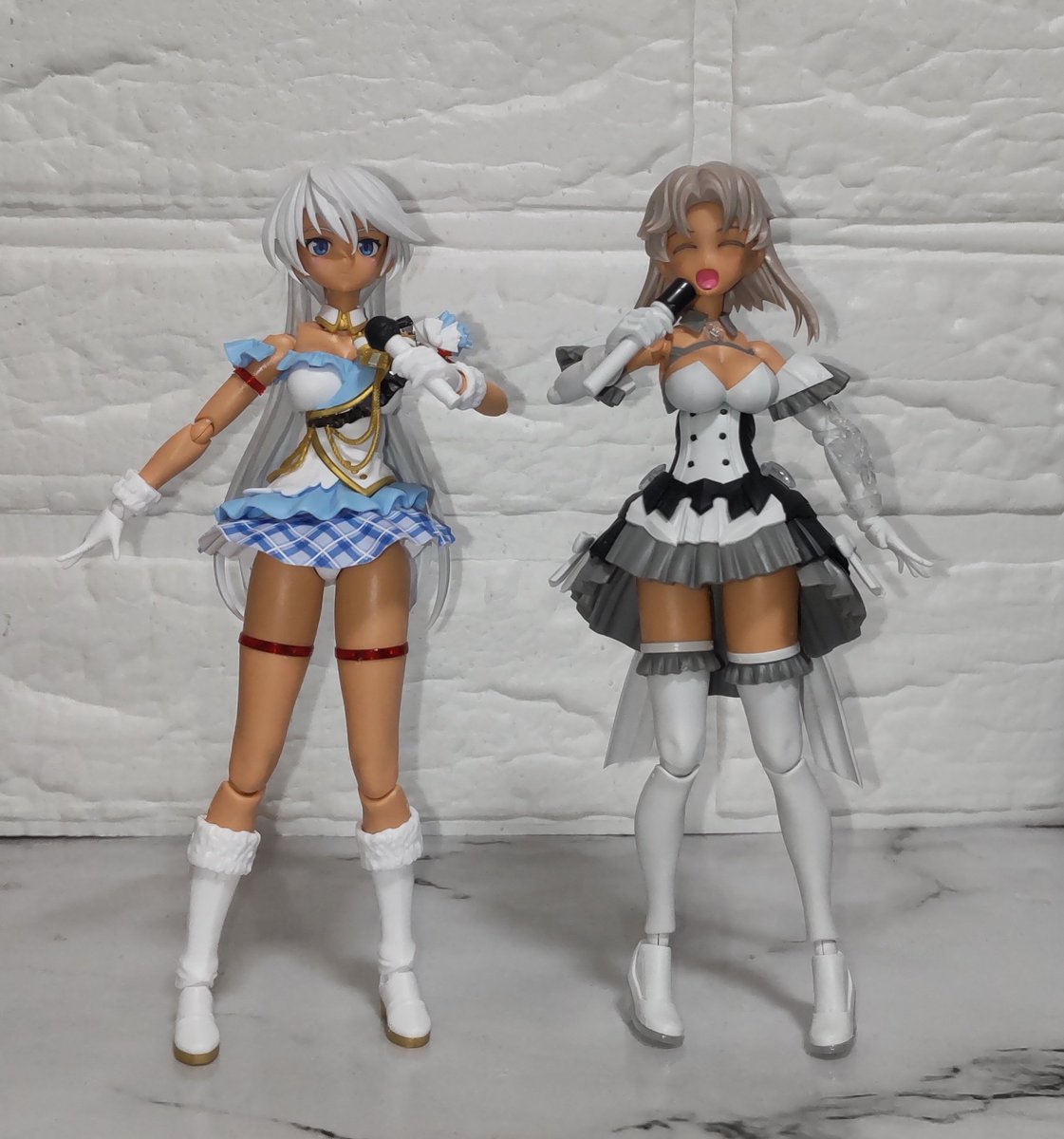 フュギュアやプラモで遊ぶの楽しいにゃ🐾 #3月になったのでフォロワー