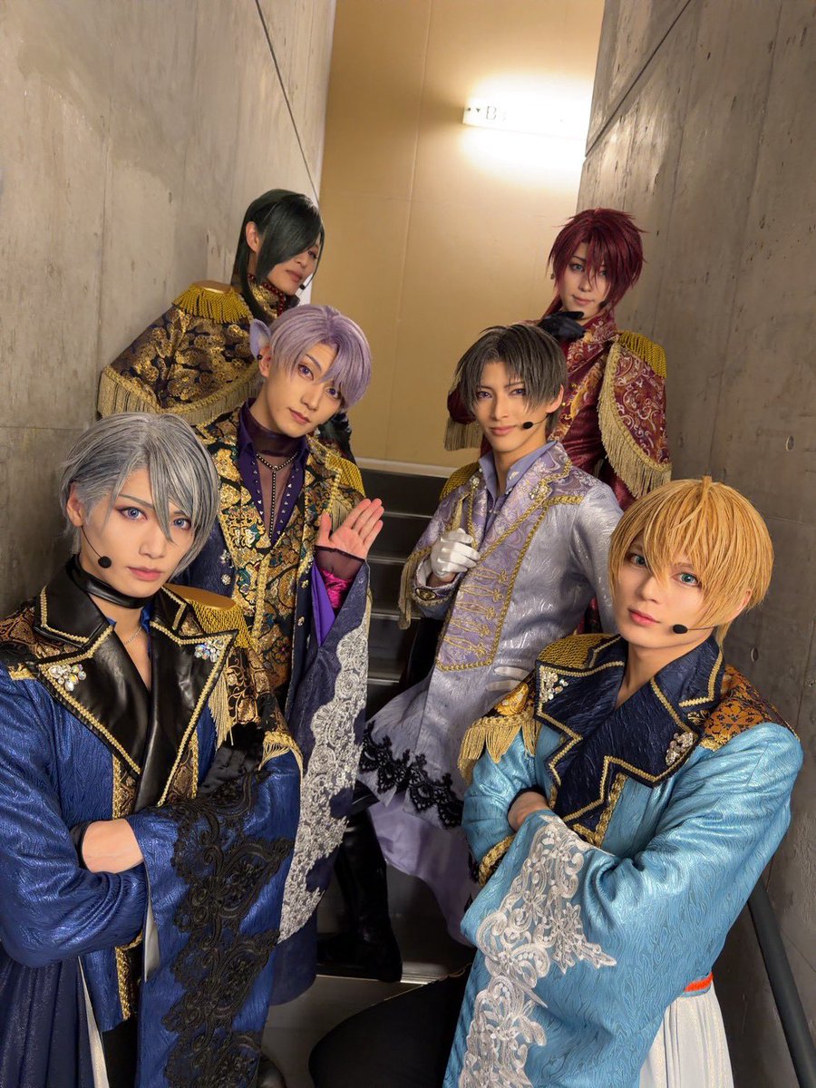 ミュージカル『刀剣乱舞』
〜静かなる夜半の寝ざめ〜
本日はありがとうございました！！

無事全公演走り切り、
大千秋楽を迎えることができました！！

大切な仲間と出会えて心から幸せです☺️!!

改めて沢山の応援、支えて頂き
本当にありがとうございました！！
また必ずお会いしましょう🐾ﾜﾝ