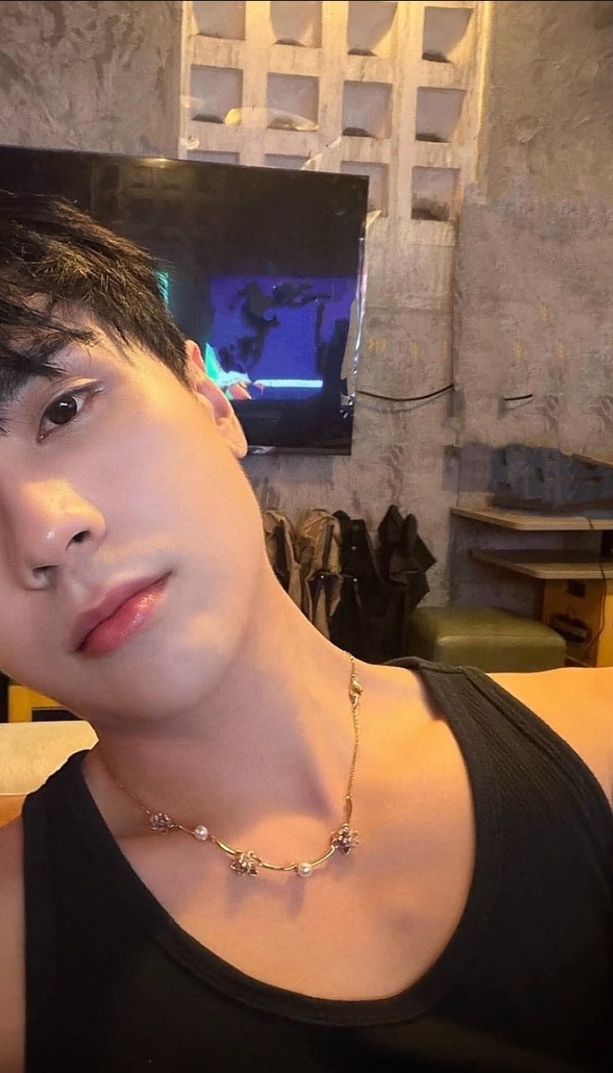 องครักษ์พิทักษ์หุ่ง tweet media