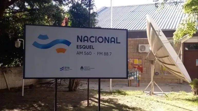 Nuevamente el Gobierno Nacional atenta contra las diferentes emisoras que Radio Nacional tiene en la provincia del Chubut, afectando fuertemente el carácter federal que la radio pública tuvo históricamente. 

Sostener las emisoras que han sido parte de la construcción social,