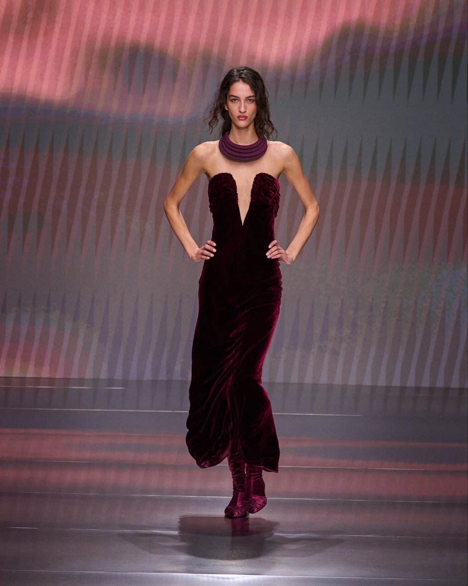 Milano Fashion Week tweet media