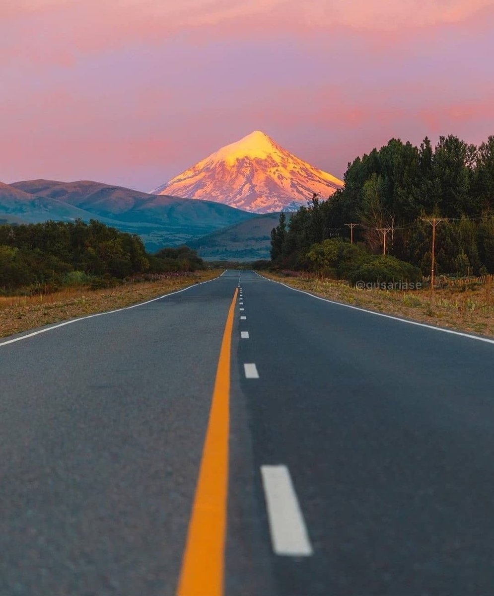 Amanecer en el Volcán Lanín
Neuquén 💙
Ph gusariase