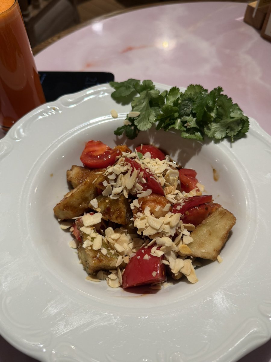 насця tweet media