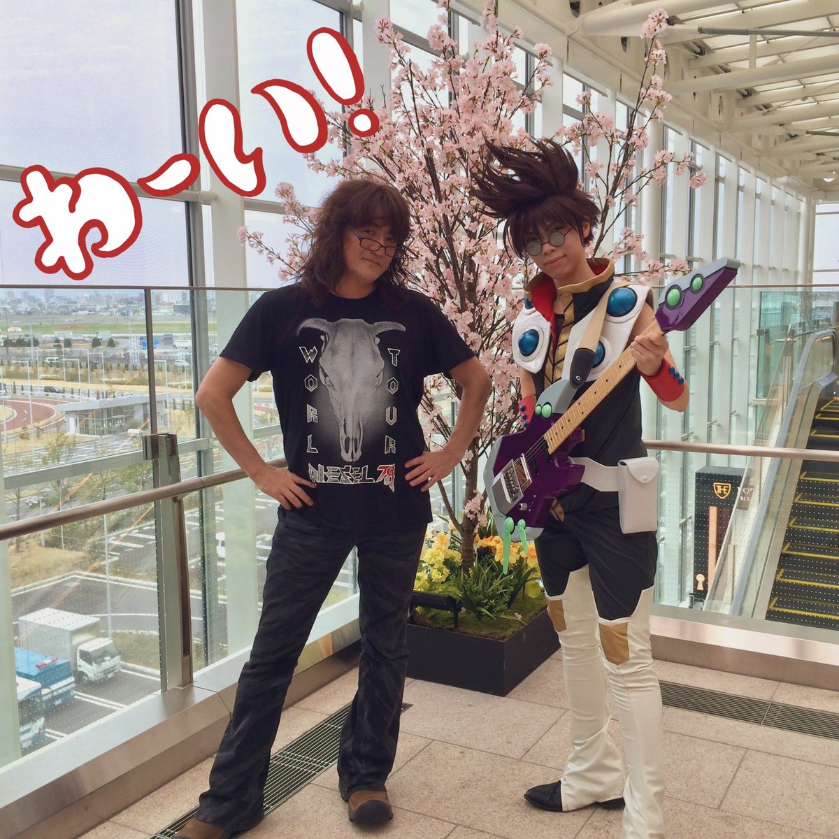 hisamecchi's tweet photo. 福山さんの前でバサラのコスプレしたことって1,２回くらいしかないんだけど…少ないチャンスで撮れ高充分過ぎて思い残すことないんよ😂

※10年以上前の写真でスミマセン_(┐「ε:)_ https://t.co/csBVJ5ious