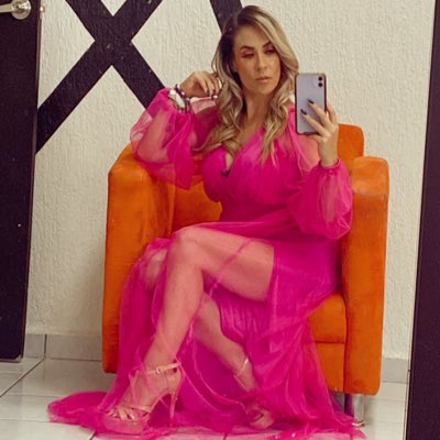 Iris Bañuelos tweet media