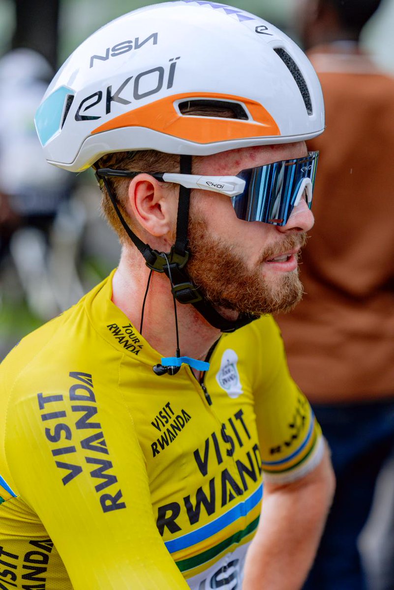 IGIHESports's tweet photo. Moritz Kretschy yegukanye Tour du Rwanda 2026
Umudage Moritz Kretschy w'imyaka 23, ukinira Ikipe ya NSN Development Team, yegukanye Tour du Rwanda 2026.

Kretschy wakinaga Tour du Rwanda ku nshuro ya gatatu, yambaye uyu mwambaro w'umuhondo kuva ku wa Gatatu ubwo yabaga uwa kabiri mu Gace ka Kane (Karongi- Rubavu).

Ku munsi wa nyuma, uyu mukinnyi yasigaga iminota ibiri n'amasegonda umunani Johannes Adamietz w'Ikipe ya Rembe | Rad-net.

Moritz Kretschy ni umukinnyi wa 16 wegukanye Tour du Rwanda kuva mu 2009 mu gihe ari Umunya-Burayi wa gatatu uyitwaye nyuma y'Umunya-Espagne Cristian Rodriguez mu 2021 n'Umufaransa Fabien Doubey mu 2025.

Kuri ubu abakinnyi bo mu bihugu icyenda ni bo bamaze gutwara iri rushanwa. Ibyo bihugu ni u Budage, u Bufaransa, u Bwongereza, Eritrea, Espagne, u Rwanda, Afurika y’Epfo, Amerika na Maroc.