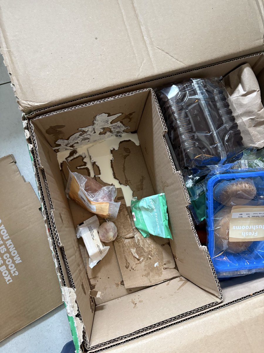 nickp548's tweet photo. @HelloFreshUK so yesterday the box didn’t even turn up, today it turns up damaged, clearly thrown about with this surprise inside, DPD are awful couriers https://t.co/Tj1yrw9TAD