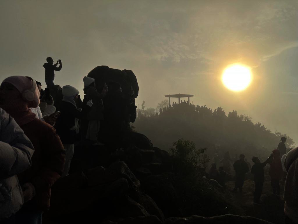 JogjaExplore's tweet photo. Java is more than just an island; it's a long narrative of history, traditions, and natural wonders. In this 12-Day, 11-Night package, we take you to the heart of the archipelago.
Site link: https://t.co/ZDfRASF0R5
#javatour #expeditionjava #hikingtour #javanature #indonesiatrip https://t.co/yqlu4Pj3Vd