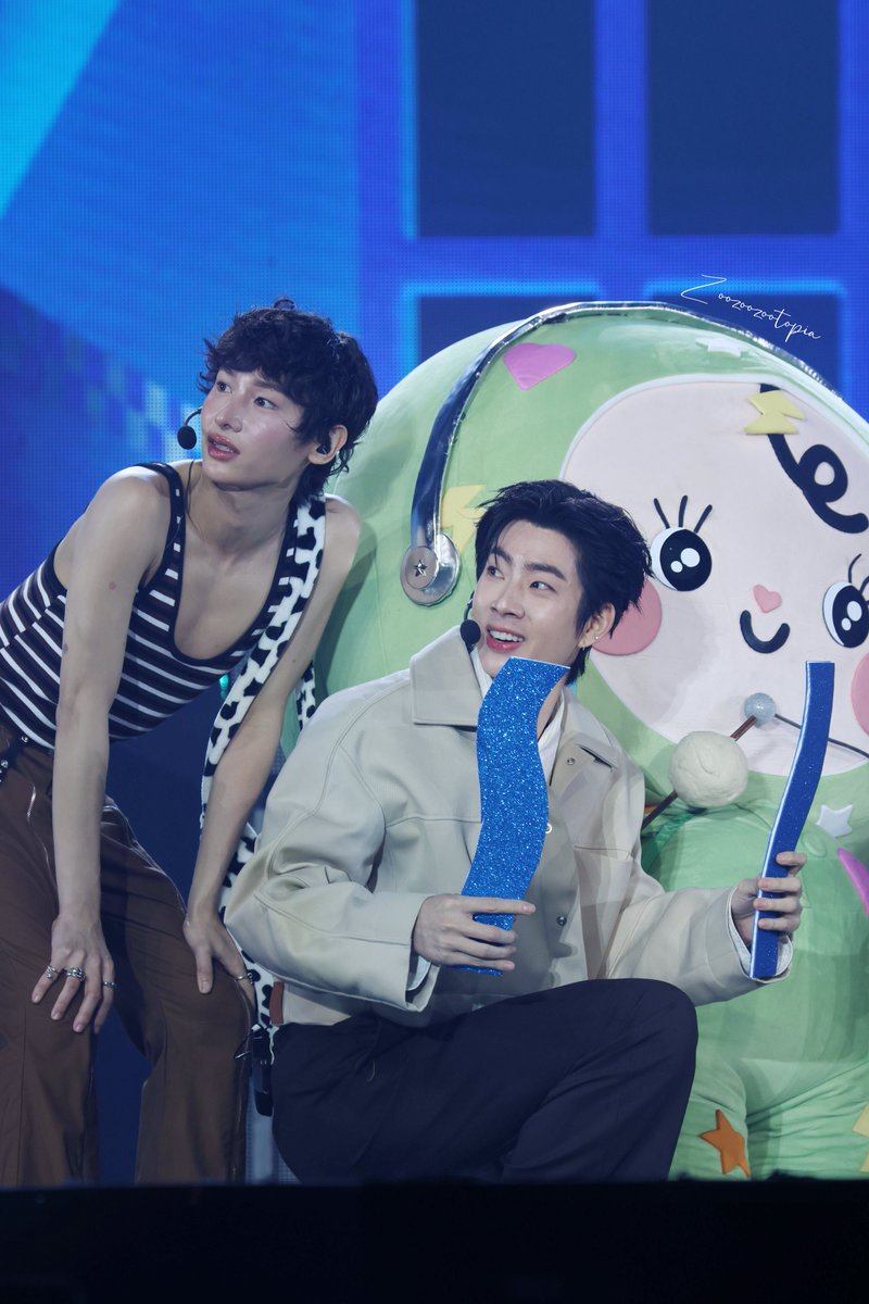 2026.03.01 PolcaFamMeeting Day 2

Papii and Dada come and support Babii na~💚

<a href="/off_tumcial/">เริ่มต้นทำให้เกิดเป็นรูปเป็นร่าง</a> <a href="/AtthaphanP/">ATTHAPHAN PHUNSAWAT</a> 

#PolcaFamMeetingD2 #Offgun
