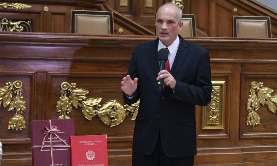 🗣🗣La Administración Pública venezolana representada por el vicepresidente sectorial de Planificación, Ricardo Menéndez presentó ante la Asamblea Nacional la Memoria y Cuenta del año 2025, un informe oficial sobre la gestión de los órganos y entes públicos.