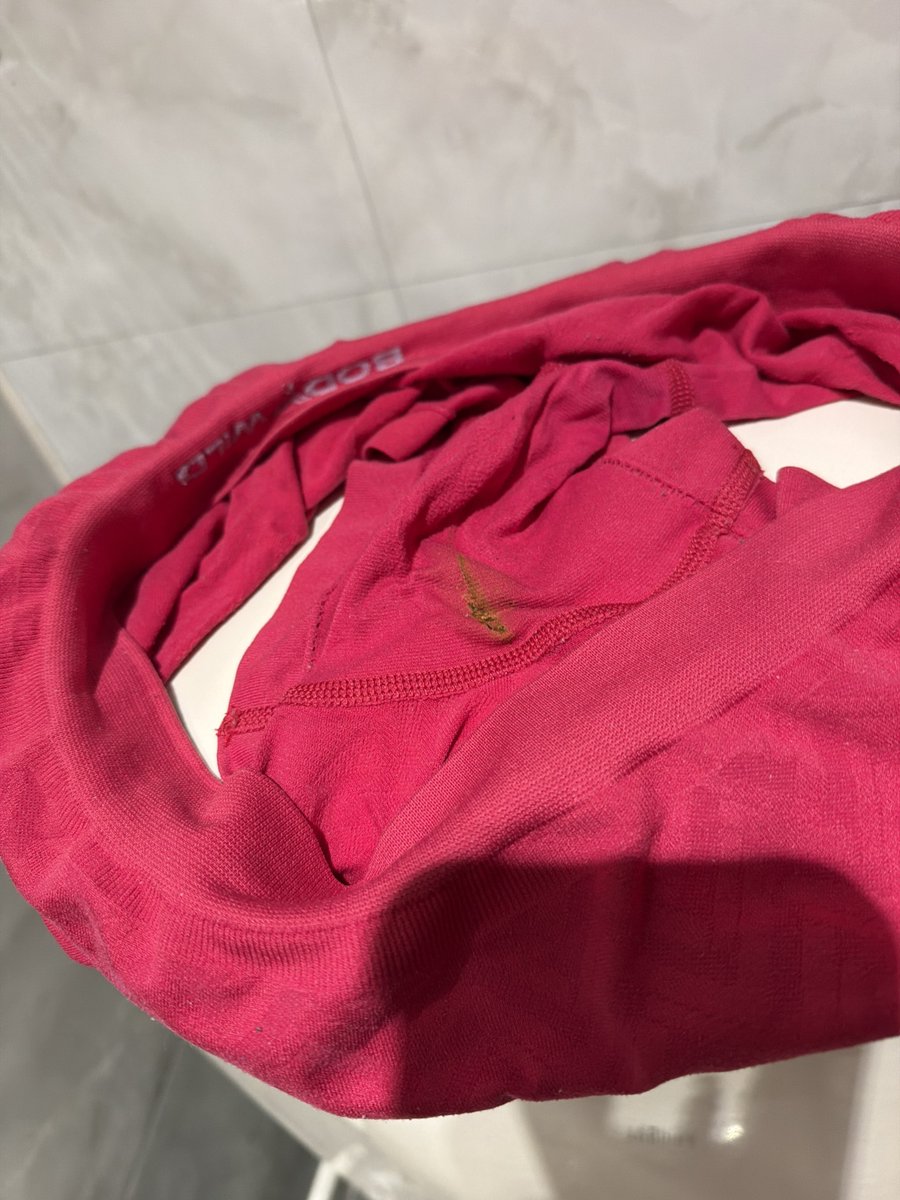 oopsy2020's tweet photo. 若者っぽくてエロいわーw https://t.co/nATTe6r3sq