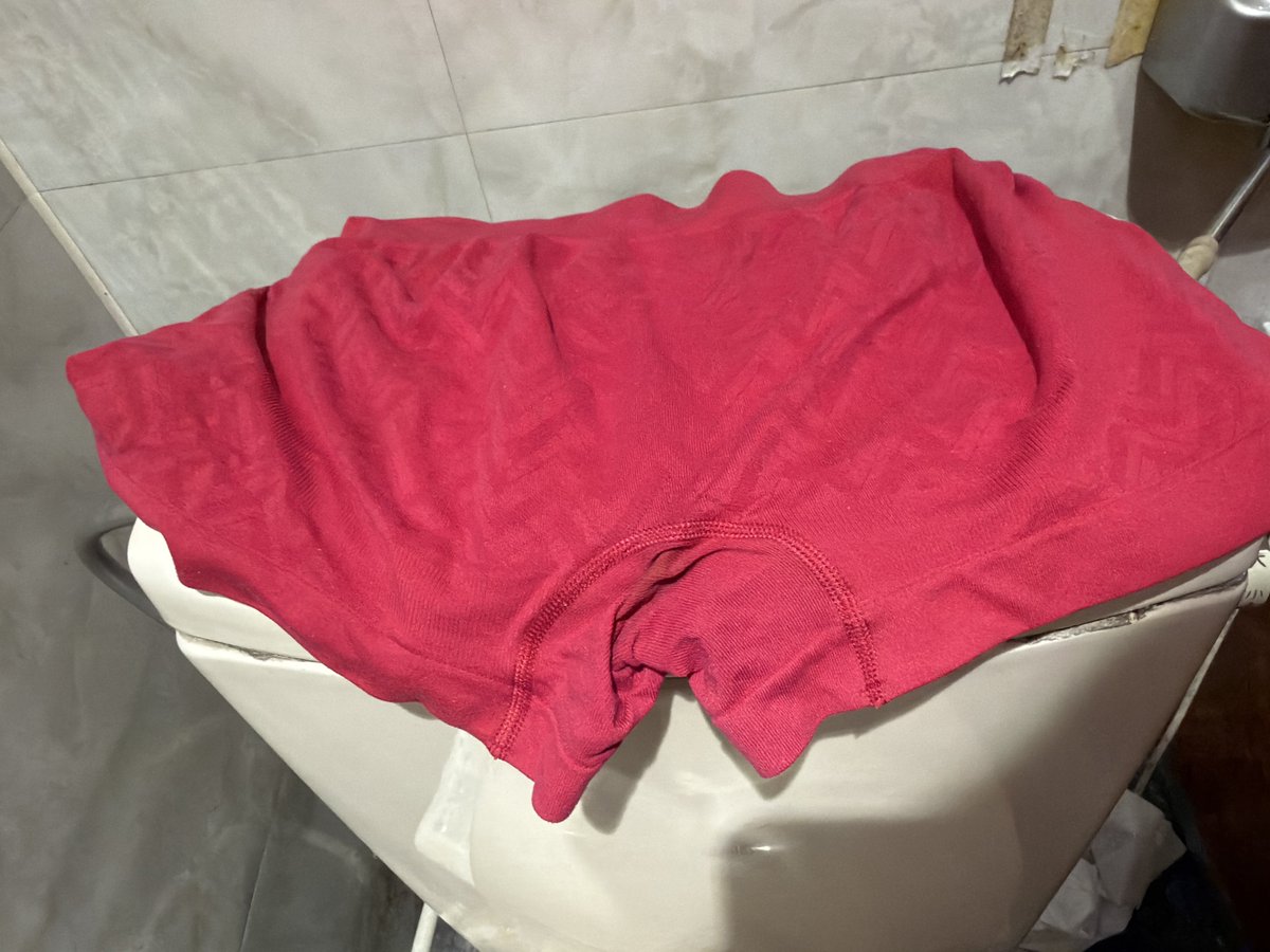 oopsy2020's tweet photo. 若者っぽくてエロいわーw https://t.co/nATTe6r3sq