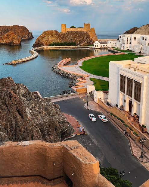 Al Mirani Fort tweet media