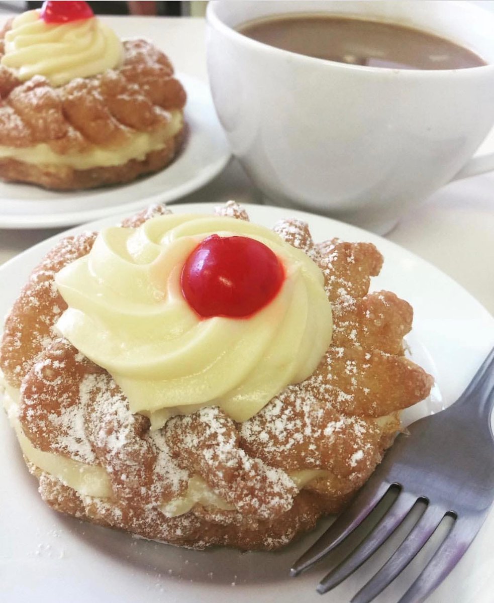 ChicagoPastry's tweet photo. It’s Zeppole season! #zeppole #stjosephsday https://t.co/WpMVz9XHlg