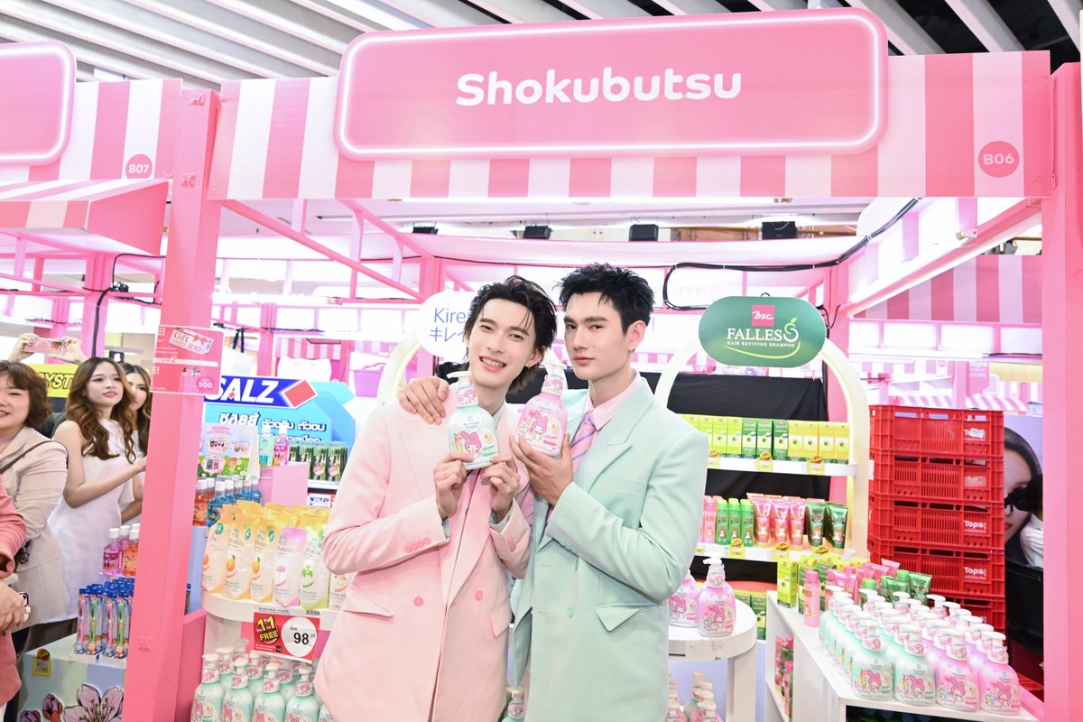 ppoohkt's tweet image. มัมหมีหัวใจจะวาย พุเพวเล่นกับใจสุดๆ🫠 🥹💚🩷
รวมภาพบรรยากาศความฟินที่งาน โชกุบุสซึ x Pooh &amp;amp; Pavel  Tops Of Beauty 2026 ที่ Central Rama9 

💌 ใครอยากได้ภาพภายในงานเพิ่มเติม สามารถทักไปขอภาพได้เลยที่เพจ Shokubutsu 
นะ

#Tops #Topsofbeauty2026
#ppoohkt #poohpavel #pavelphoom
