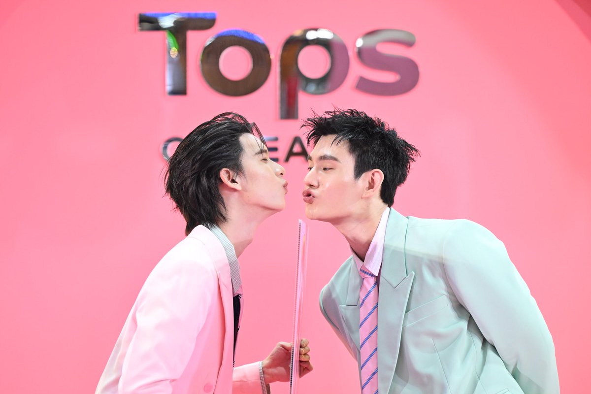 ppoohkt's tweet image. มัมหมีหัวใจจะวาย พุเพวเล่นกับใจสุดๆ🫠 🥹💚🩷
รวมภาพบรรยากาศความฟินที่งาน โชกุบุสซึ x Pooh &amp;amp; Pavel  Tops Of Beauty 2026 ที่ Central Rama9 

💌 ใครอยากได้ภาพภายในงานเพิ่มเติม สามารถทักไปขอภาพได้เลยที่เพจ Shokubutsu 
นะ

#Tops #Topsofbeauty2026
#ppoohkt #poohpavel #pavelphoom