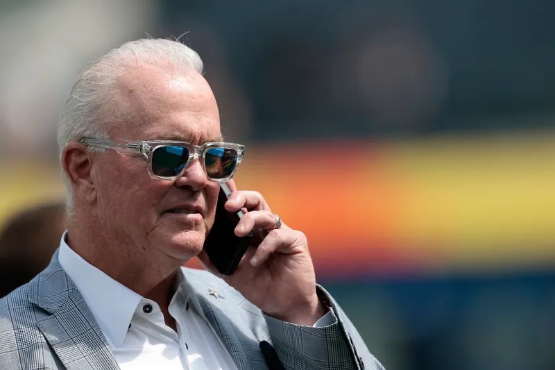 Brandoniswrite's tweet photo. .@JFowlerESPN says the #Cowboys are on Nakobe Dean watch and that they will “monitor” the free agent options at pass rush too:

“Eagles linebacker Nakobe Dean is someone to watch as a green-dot player in the middle of the defense. The Cowboys will monitor the top of the pass-rush free agent options, too. They aren't guaranteed to spend big, but I believe they will get a pass rusher at some point.”

#DallasCowboys