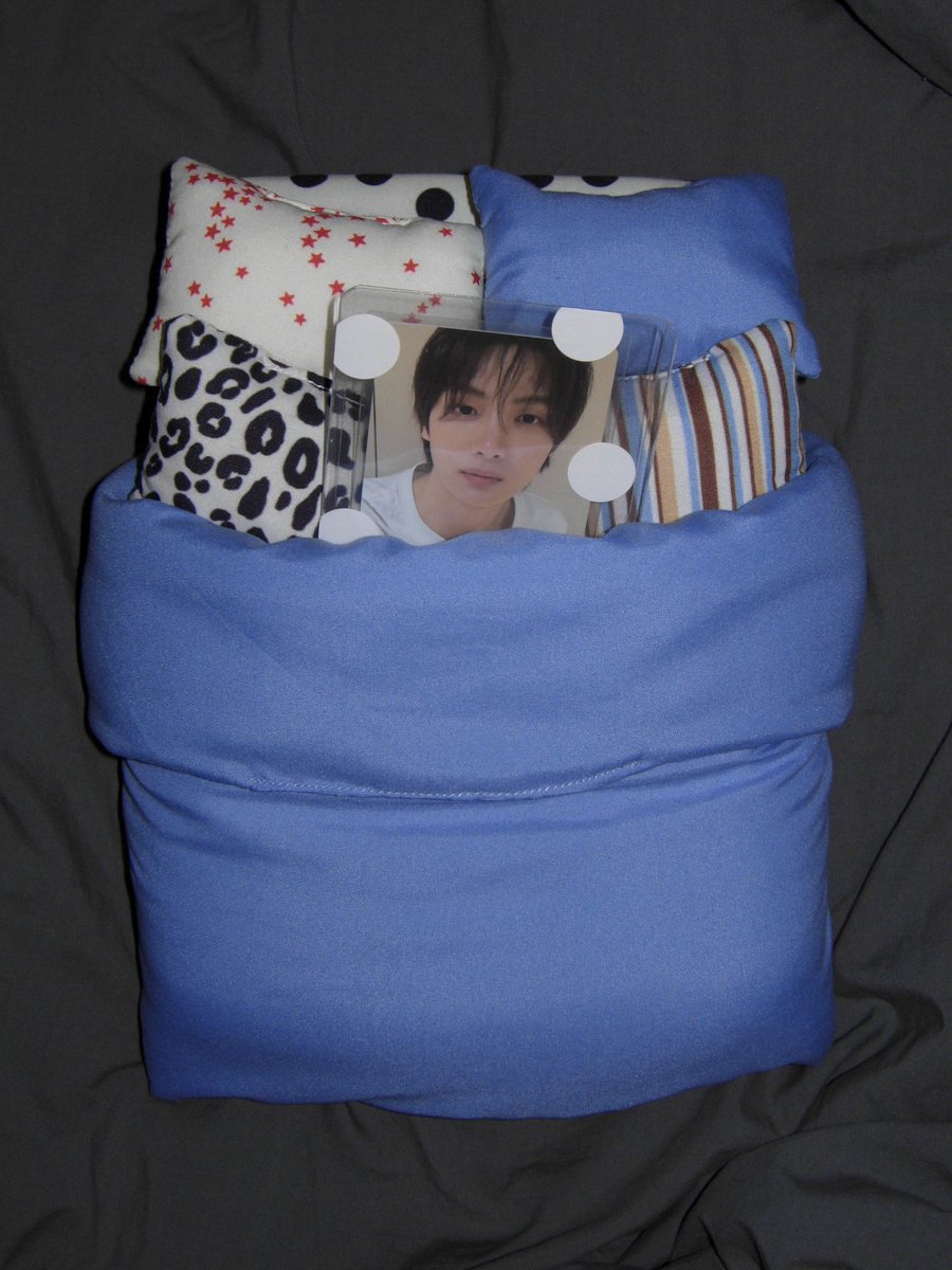 영재 쿠쿠낸내 재우려고 침대 사줬어요 🛌💤