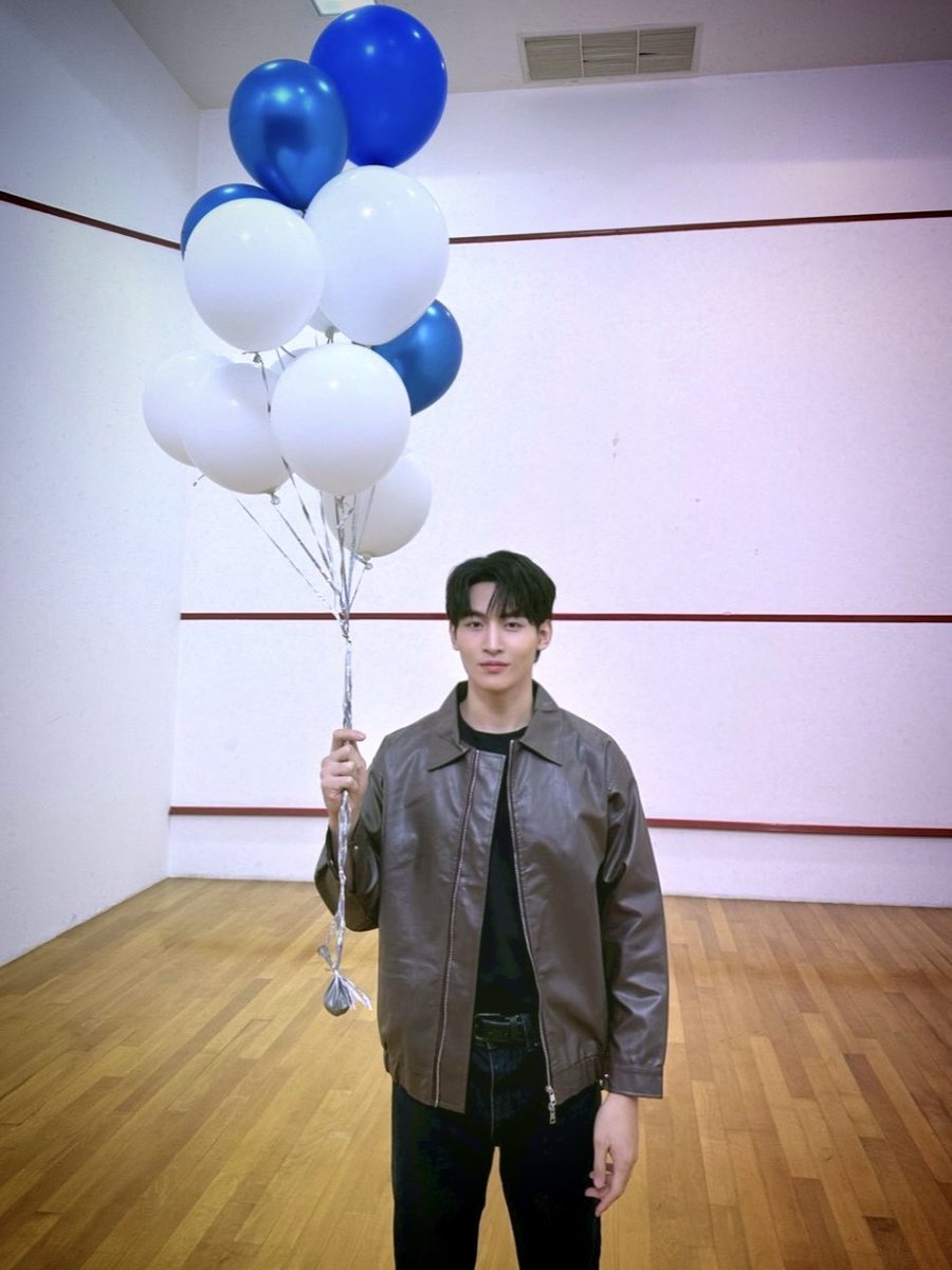 ohmthitiwat's tweet photo. รักไปแล้ว รักตั้งแต่วันแรกเลยครับ …พี่ยูบอก ,,😗#MyRomanceScammerEP5 https://t.co/VfVQ1axDL4